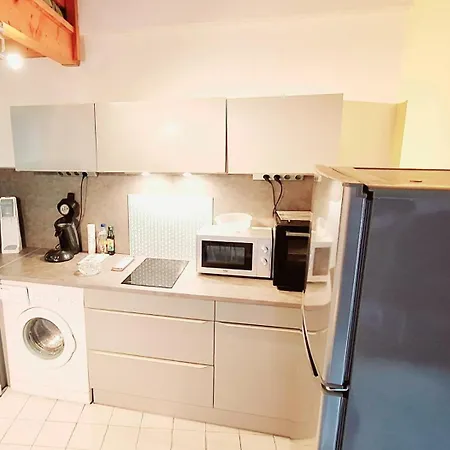 T2 Piscine Et Parking דירה