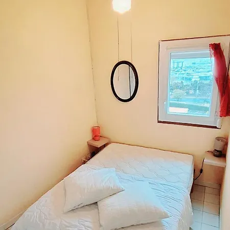 アパート T2 Piscine Et Parking *