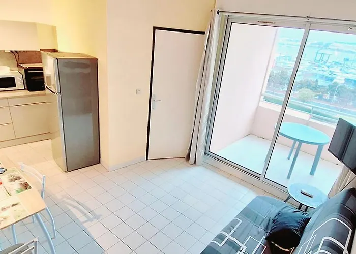 T2 Piscine Et Parking Appartamento Agde