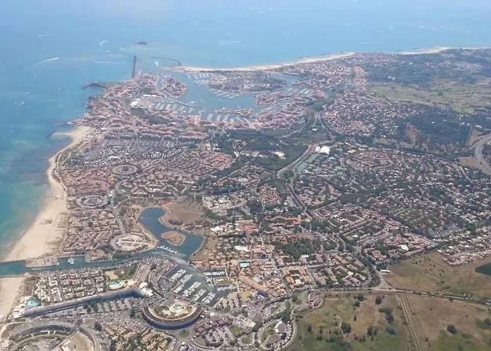 T2 Piscine Et Parking Appartamento